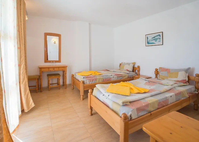 Stefanov 1 * Lozenets